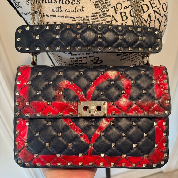 ❤️Valentino Garavani❤️ - Picture 4 of 17